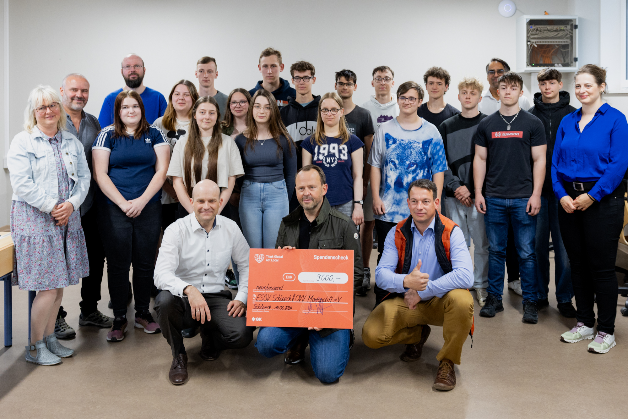 Gruppenfoto Spende ESOV Schoeneck